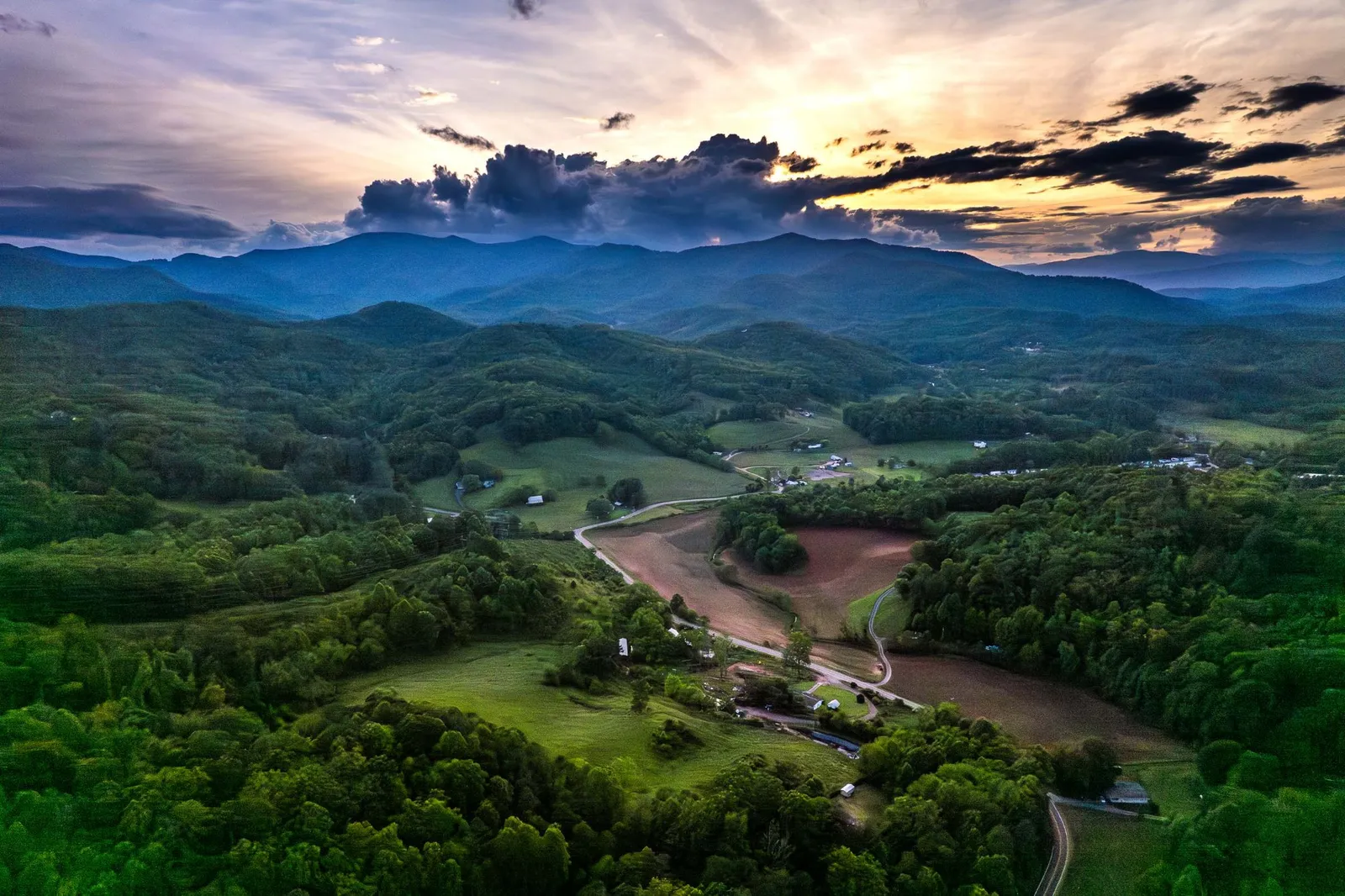 Mountain cabins and vacation rental properties in Western North Carolina